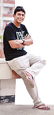 চঞ্চল চৌধুরী পছন্দ করেন টি-শার্ট। ছবি: সুমন ইউসুফ