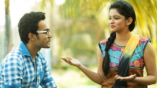 আত্মবিশ্বাসীরা যখন যার সঙ্গে কথা বলেন, তাঁর চোখের দিকে তাকিয়ে কথা বলেন। প্রতীকী ছবি: প্রথম আলো