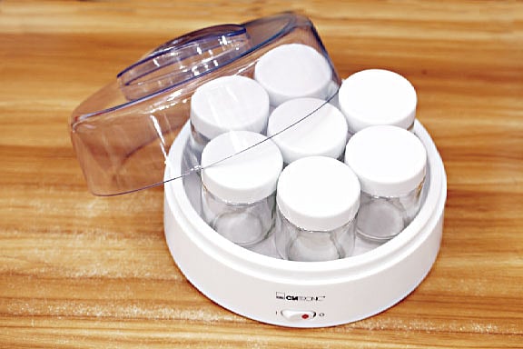 বা​জারে পাওয়া যাচ্ছে নতুন এই যন্ত্র। ছবি: অধুনা