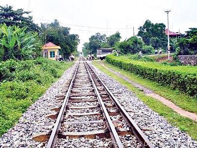 একটি ডুয়েল গেজ রেলপথের দৃশ্য