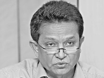 এ কে আজাদ