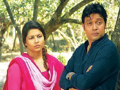 পরী  নাটকে জেনি ও মিলন।  বিটিভিতে প্রচারিত হবে মঙ্গলবার রাত আটটার বাংলা সংবাদের পর। লিখেছেন ও পরিচালনা করেছেন প্রজ্ঞা নীহারিকা