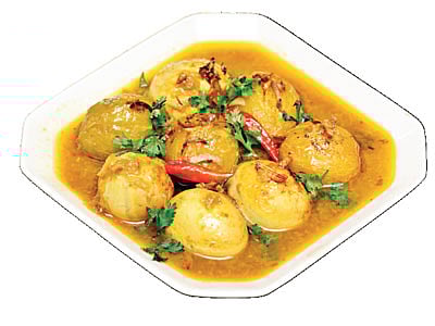 নারকেল দুধে আমড়া-ডিম