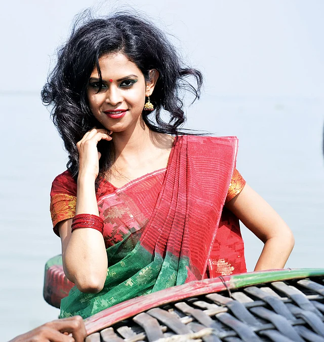মায়াদ্বীপের পথে প্রিয়তি। ছবি: কবীর শাহরীয়ার