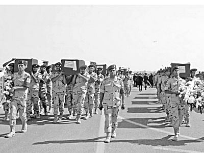 ২৪ অক্টোবর সিনাইয়ে আত্মঘাতী বোমা হামলায় ৩০ জন মিসরীয় সেনা মারা যায়