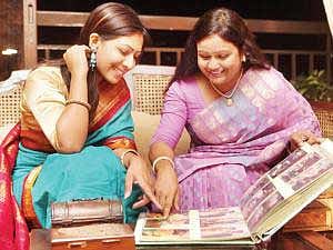 শাশুড়ির পছন্দ-অপছন্দসহ তাঁর খুঁটিনাটি নানা বিষয় জানার চেষ্টা করুন