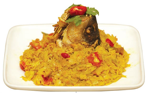 রুই মাছের মাথায় বাঁধাকপি