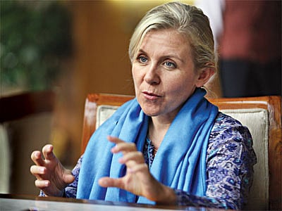 ঢাকা ঘুরে গেলেন লুসি হকিং। ছবি: খালেদ সরকার