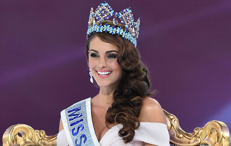 মিস ওয়ার্ল্ড ২০১৪-এর সেরা সুন্দরীর মুকুটজয়ী দক্ষিণ আফ্রিকার রোলিন স্ট্রস। ছবি: এএফপি