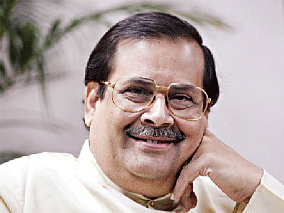 অজয় চক্রবর্তী l ছবি: খালেদ সরকার