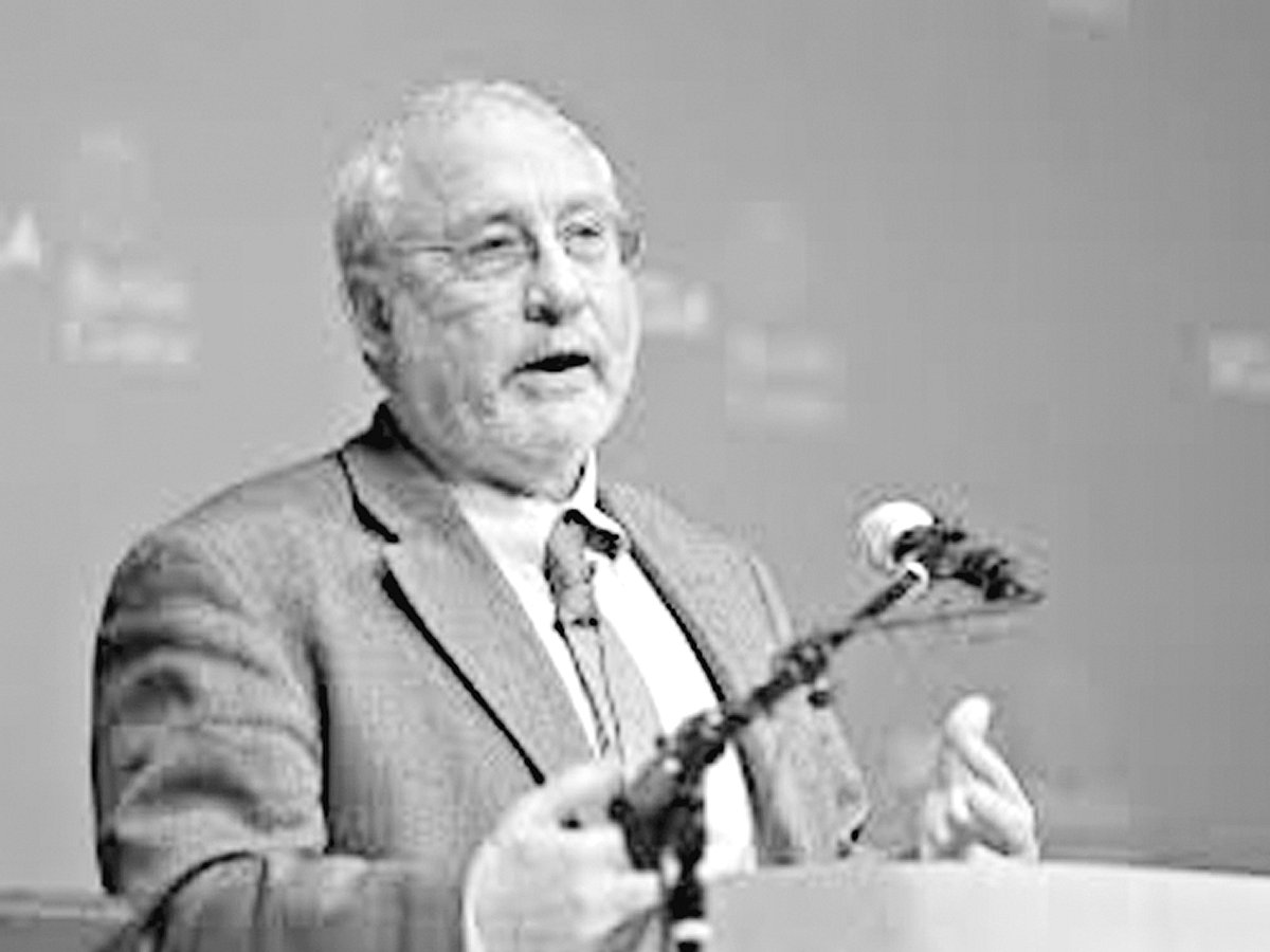 জোসেফ ই স্টিগলিৎজ