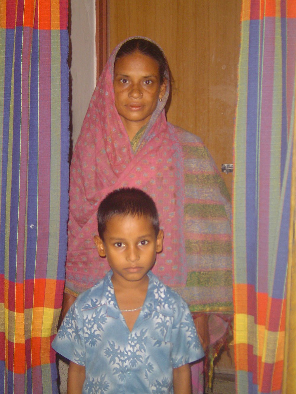 খোদেজা বেগম ও তার ছেলে