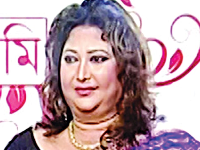নায়িকা মৌসুমীর বিপক্ষে লড়বেন খলনায়িকা  রিনা খান