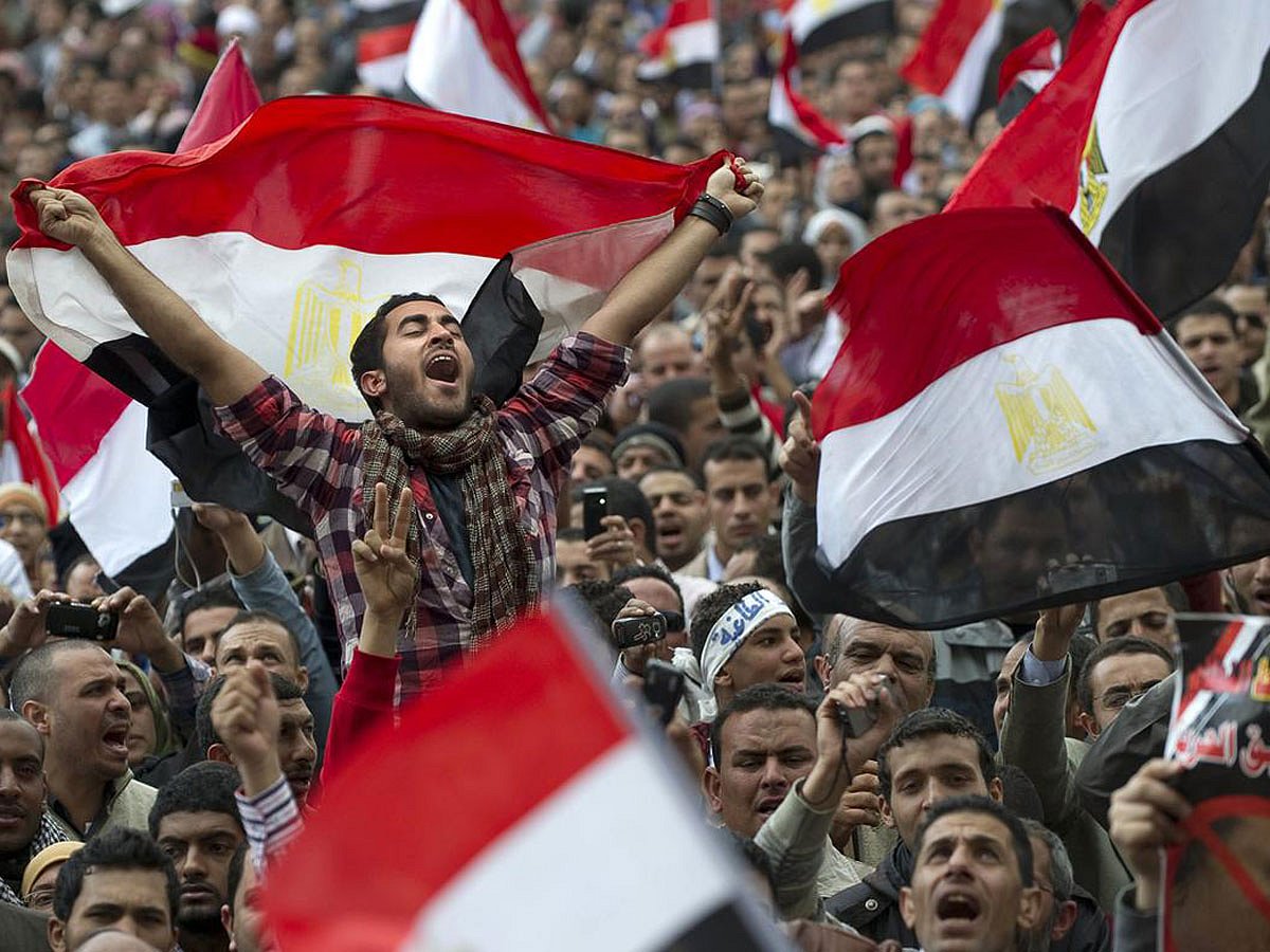 মিসরে হোসনি মোবারক-বিরোধী গণ-আন্দোলনের চার বছর পূর্ণ হয়েছে আজ ২৫ জানুয়ারি। গত চার বছরে দেশটিতে কিছুই বদলায়নি। বরং আরও বেশি স্বেচ্ছাচারী শাসন কায়েম হয়েছে। ছবি: এএফপি