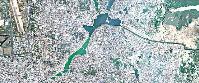 পশ্চিমে বিমানবন্দর সড়ক ও সোনারগাঁও হোটেল, উত্তরে বেগুনবাড়ী তেজগাঁও শিল্প এলাকা ও গুলশান, দক্ষিণে ইস্কাটন-মগবাজার-মধুবাগ-উলন এবং পূর্বে প্রগতি সরণি ও বিটিভি ভবনের জায়গাজুড়ে এই বিশাল প্রকল্প