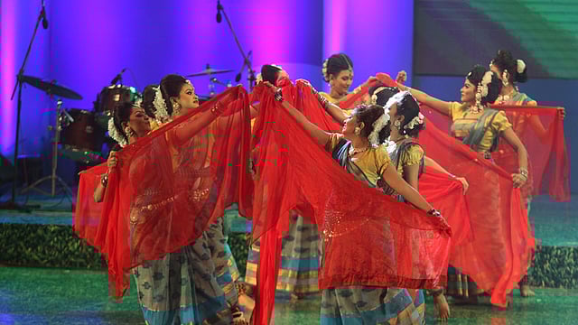 নাচের বিশেষ মুহূর্ত। ছবি: জাহিদুল করিম