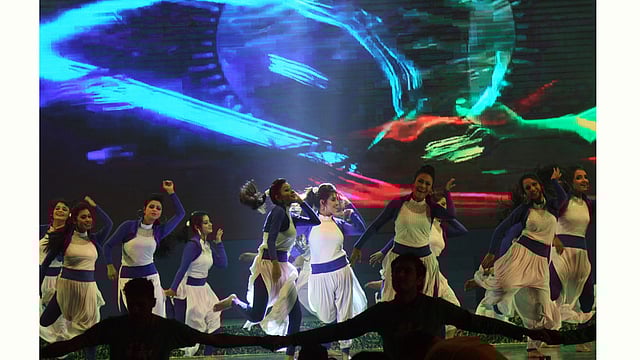 নৃত্যশিল্পীদের পরিবেশনা। ছবি: জাহিদুল করিম