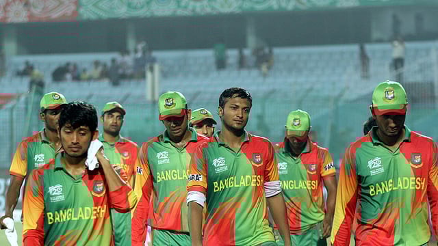 পরাজয়ের বেদনা কেবল দলকে নয়, ছুঁয়ে যায় দর্শকদেরও, কেঁদে ওঠে গোটা দেশ। ফাইল ছবি