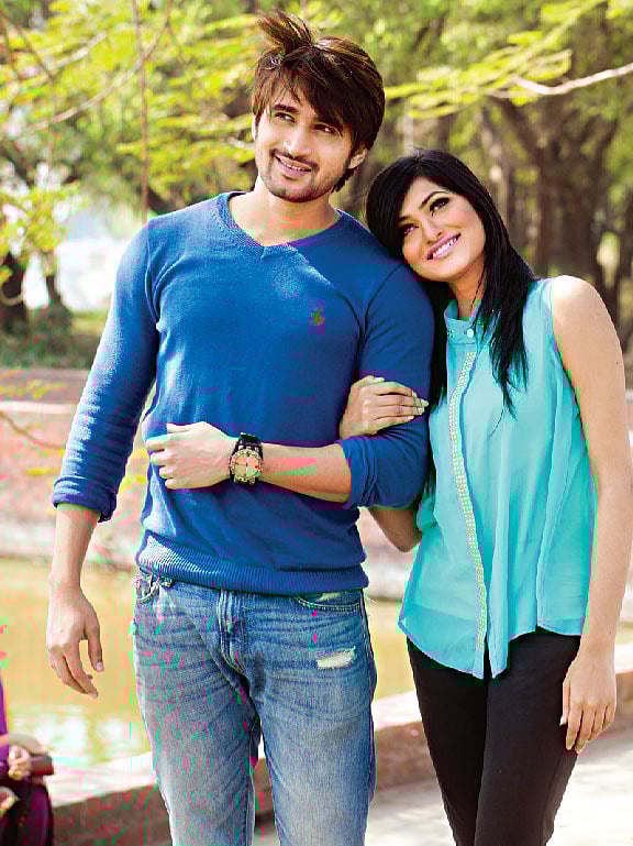 ছবি: কবির হোসেন ও সুমন ইউসুফ মডেল: ফারহান, নাদিয়া, জেরিন ও সোয়েল মেকআপ: রাসেল হোসেন পোশাক: রং