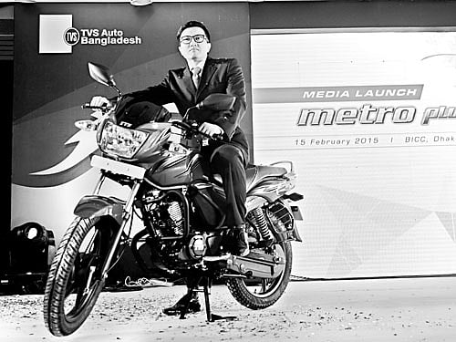 দেশের বাজারে গতকাল রোববার ‘টিভিএস মেট্রো প্লাস’ মোটরসাইকেল বাজারজাত শুরু হয়েছে