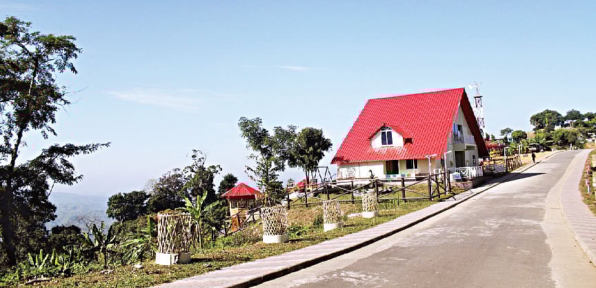 ছিমছাম ঝকঝকে সাজেক ভ্যালি। ছবি: মোহাম্মদ ওমর