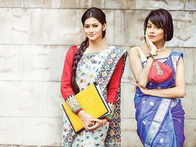 ঢাকাই জামদানি ও লম্বা বেণিতে স্নিগ্ধ লাবণ্য, সিল্ক শাড়ি ও বব চুলে কেতকীর আধুনিক সৌন্দর্য