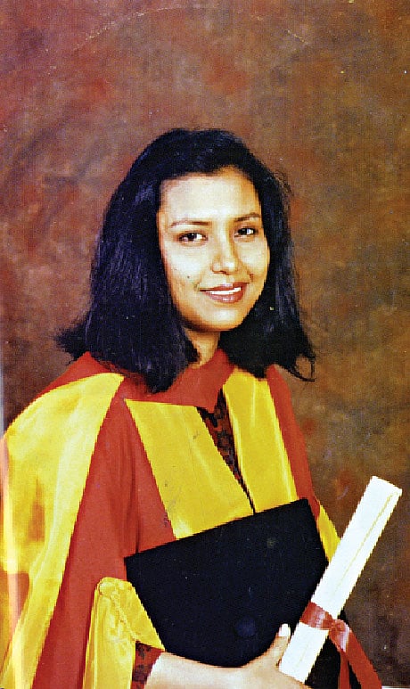 অধ্যাপক সিতারা পারভীন, ১৯৮৮ সালে ব্র্যাডফোর্ড বিশ্ববিদ্যালয়ের সমাবর্তনে