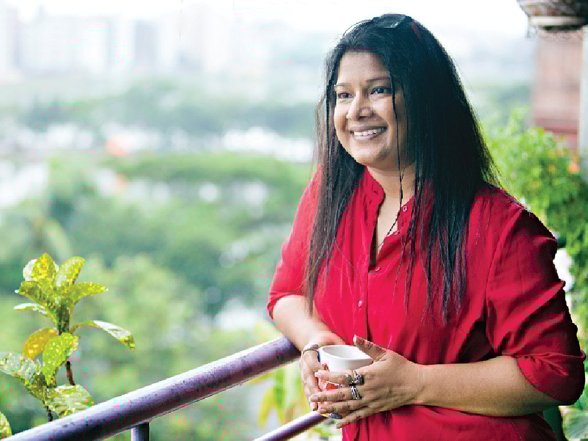 লালের প্রতি আছে তাহসীনা শাহীনের বিশেষ দুর্বলতা। ছবি: কবির হোসেন