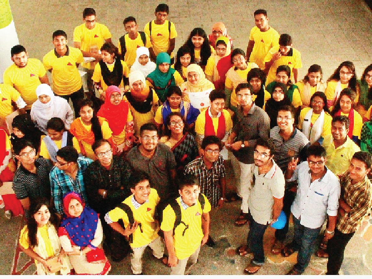 আমার স্বপ্ন প্রতিযোগিতায় বিজয়ীদের কয়েকজন