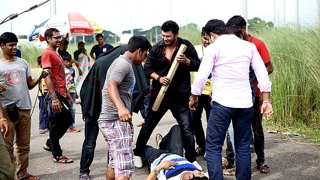 নাটকের একটি দৃশ্য। ছবি: নাসিরউদ্দীন নাসিম