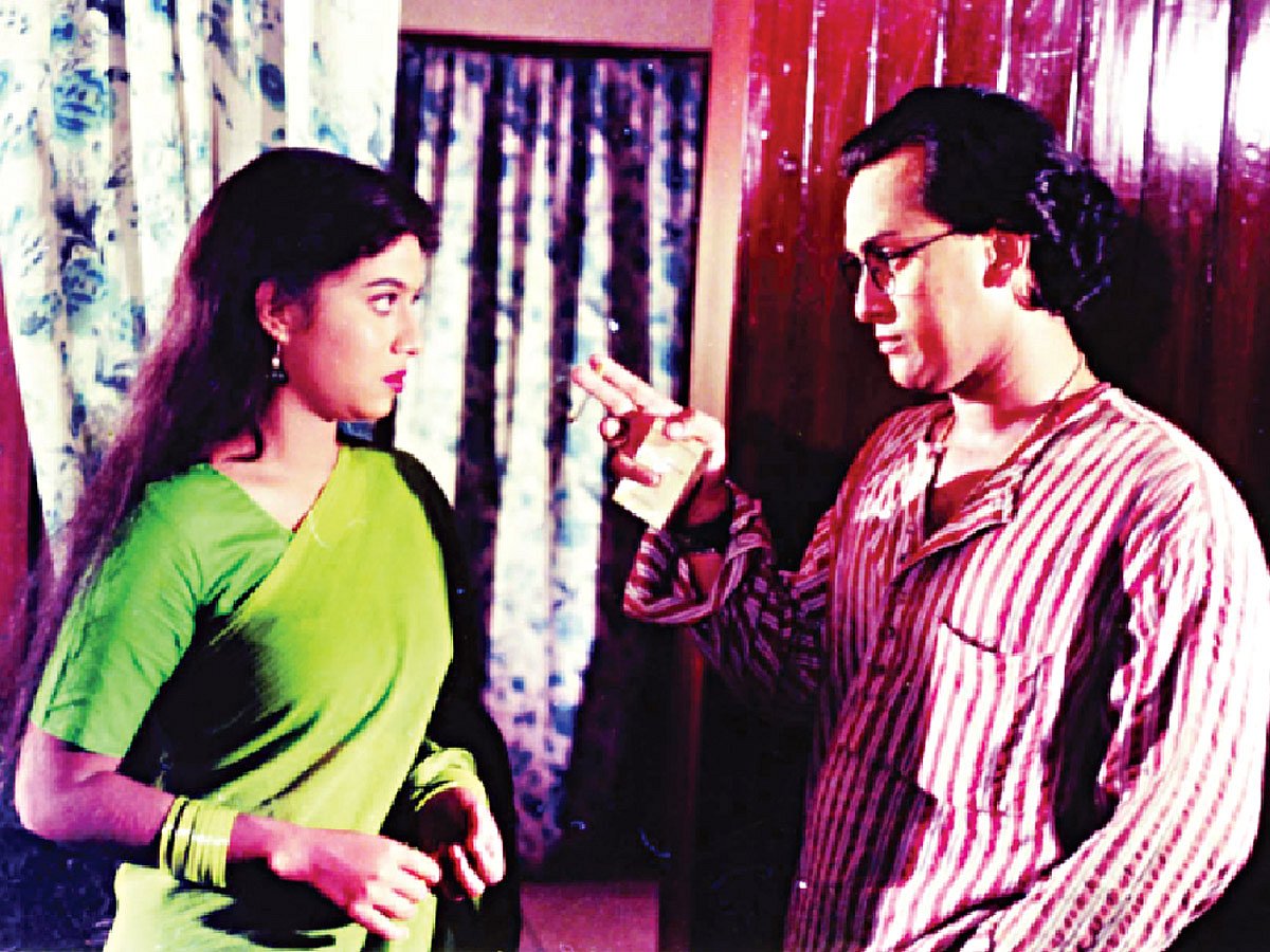 শাবনূর ও সালমান শাহ অভিনীত ছবির দৃশ্য