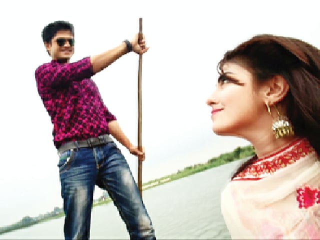 চকোলেট বয় নাটকের দৃশ্যে নিলয় ও শখ। বৈশাখী টিভিতে ঈদের দিন থেকে ১ অক্টোবর পর্যন্ত প্রতিদিন বেলা আড়াইটায় প্রচারিত হবে ধারাবাহিক নাটকটি। লিখেছেন ও পরিচালনা করেছেন ওয়ালিদ হাসান