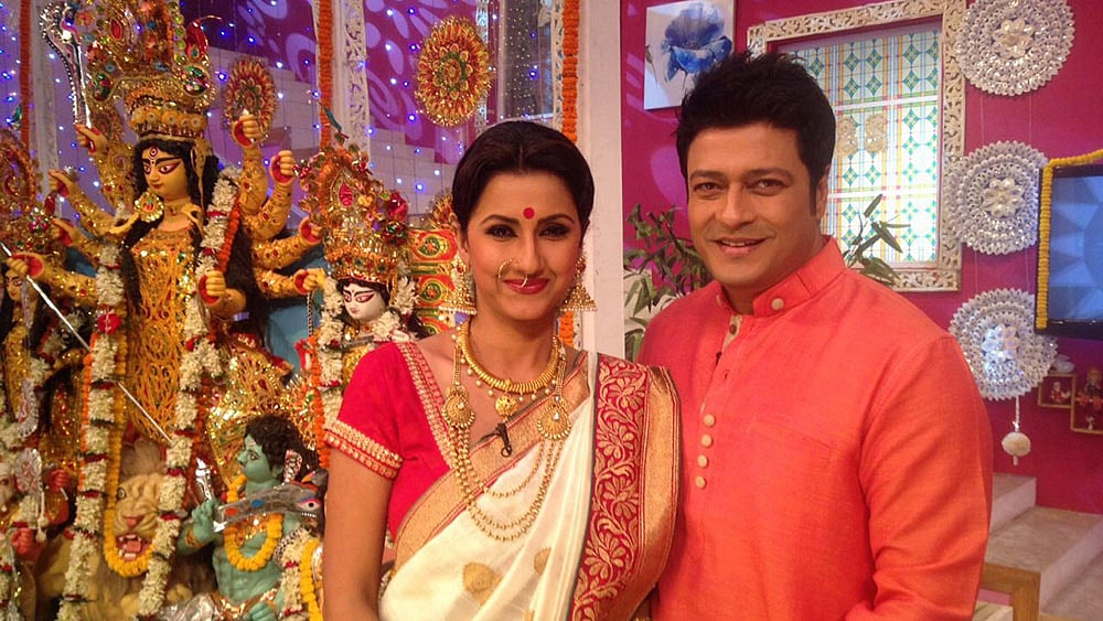 দিদি নাম্বার ওয়ান পূজা স্পেশাল পর্বে উপস্থাপিকা রচনা ব্যানার্জির সঙ্গে ফেরদৌস