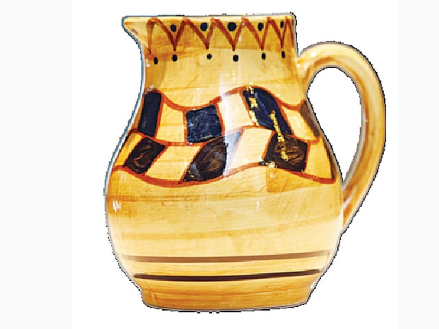 জগের আকারে থাকছে বেশ বৈচিত্র্য, ছবি: সুমন ইউসুফ, কৃতজ্ঞতা: আড়ং