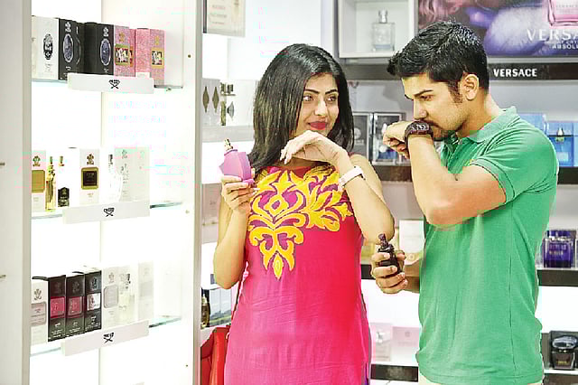 কেনার আগে ভালমতো যাচাই বাছাই করে নিন