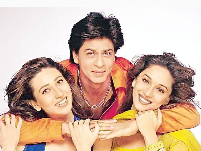 দিল তো পাগল হ্যায় ছবিতে অভিনয় করেছেন কারিশমা কাপুর, শাহরুখ খান ও মাধুরী ​দীক্ষিত