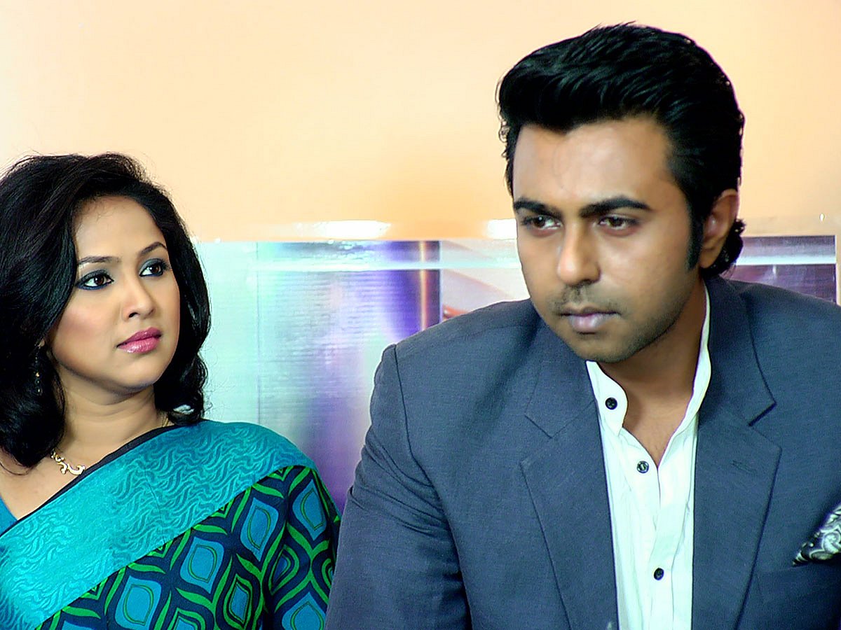 নাদিয়া ও অপূর্ব