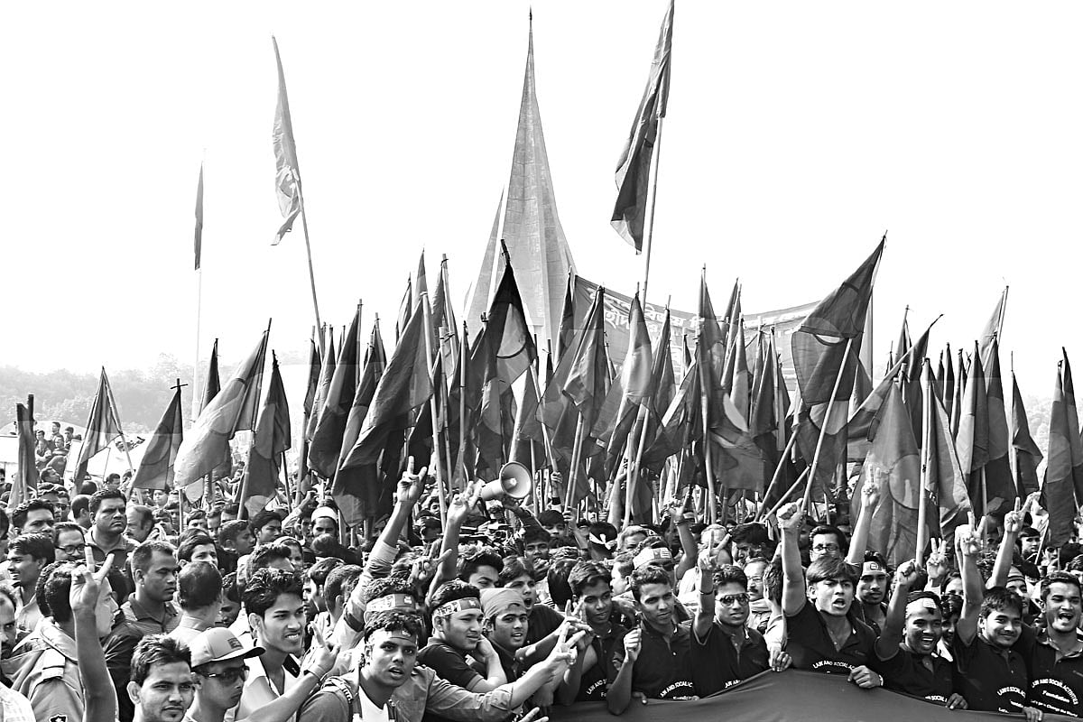 এবারের বিজয় দিবস বাংলাদেশের বিজয়ের ব্যাপারে আমাদের নতুন করে আশাবাদী করে তুলল