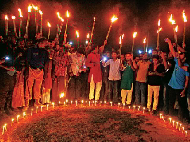 লালমনিরহাট জেলার পাটগ্রামে কামারহাট সরকারি প্রাথমিক বিদ্যালয় মাঠে ৩১ জুলাই হাজারো কণ্ঠে প্রতিধ্বনিত হলো ‘আর নয় ছিটবাসী, আমরা সবাই বাংলাদেশি।’ l ফাইল ছবি