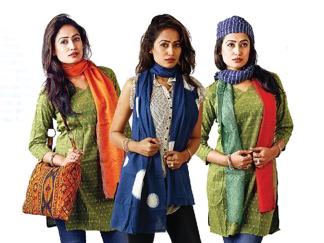 প্রাপ্তি ফাউন্ডেশনের নকশি পণ্যের চাহিদা এখন দেশ-বিদেশ জুড়ে। মডেল: ইমা, ছবি: নকশা