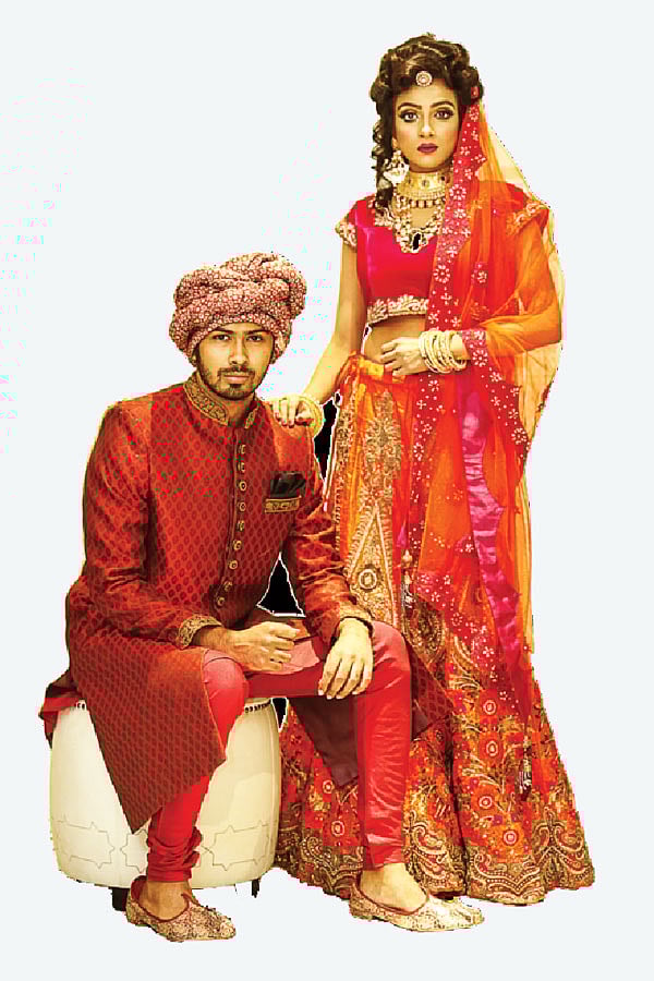 কুন্দন ও পাথরের গয়না  জনপ্রিয় হবে৷  মডেল: দোয়েল ও সানি পোশাক: স্টাইলসেল পাঞ্জাবি: ওটু