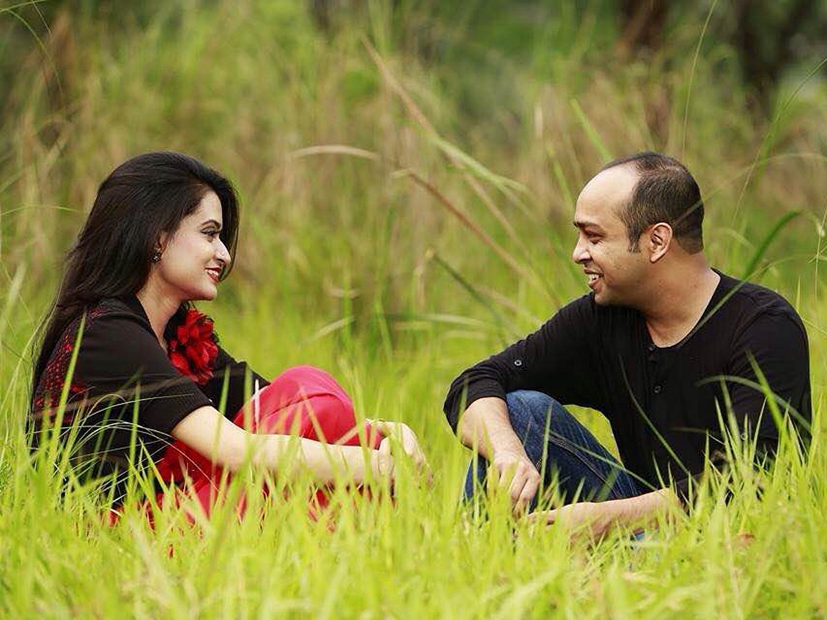 স্ত্রী নাজিবা সেলিমের সঙ্গে সংগীতশিল্পী তপু