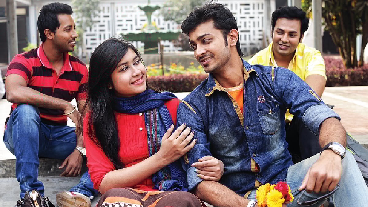 দলের মধ্যে প্রেম হলে উভয় দিকে ভারসাম্য রাখতে হবে।