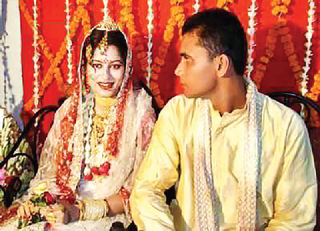 বিয়ের দিনে মাশরাফি বিন মুর্তজা ও স্ত্রী সুমনা হক