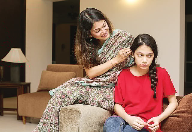 ছোটবড় ভুল বোঝা-বুঝি মিটিয়ে দিতে পারে একটুখানি ছোঁয়া