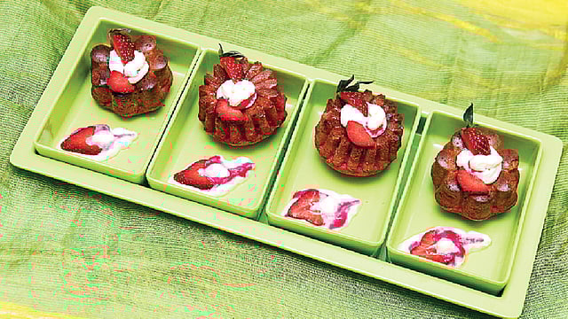 স্ট্রবেরি মাফিন কেক