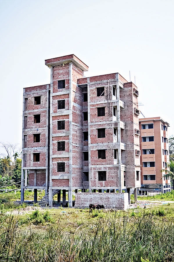 শিক্ষকদের ডরমিটরির নির্মাণকাজ এখনো শেষ হয়নি