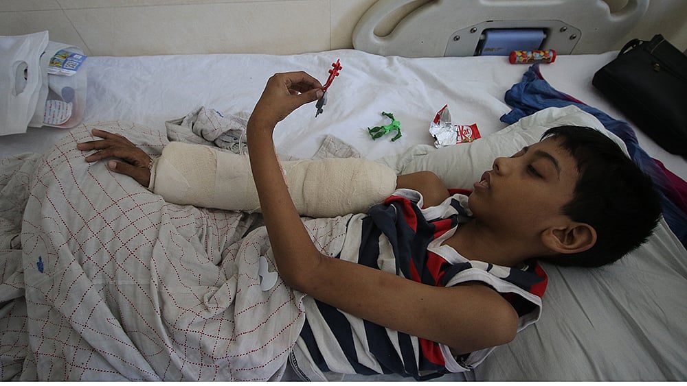 হাসপাতালে জারিফ বিন নেওয়াজ