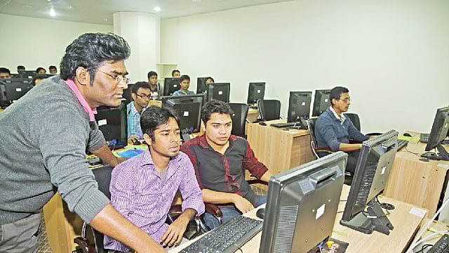 জ্ঞানসম্পন্ন দক্ষ জনবল তৈরি করতে প্রশিক্ষণ দে​য় বেসিস l প্রথম ​আলো