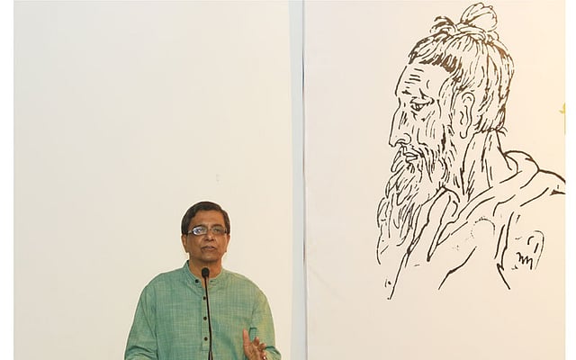 রাজধানীর ধানমন্ডি ২৭-এ বেঙ্গল শিল্পালয়ে ‘লালন ফকিরের সাধনা’ শীর্ষক আলোচনা সভার আয়োজন করে প্রথম আলো। ভারতের সাবেক পররাষ্ট্রসচিব, বাংলাদেশে নিযুক্ত ভারতের সাবেক হাইকমিশনার অধ্যাপক মুচকুন্দ দুবে এ আলোচনা সভায় বক্তব্য দেন। সভায় সূচনা বক্তব্য রাখছেন প্রথম আলোর সম্পাদক মতিউর রহমান। ছবি: আশরাফুল আলম